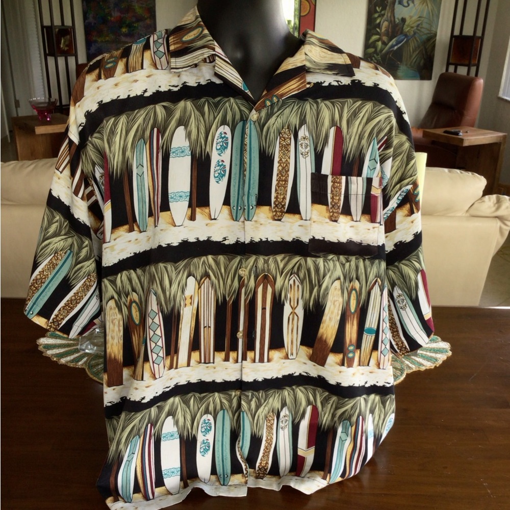 Surf Board shirt.in xl . Great for cruise night.
